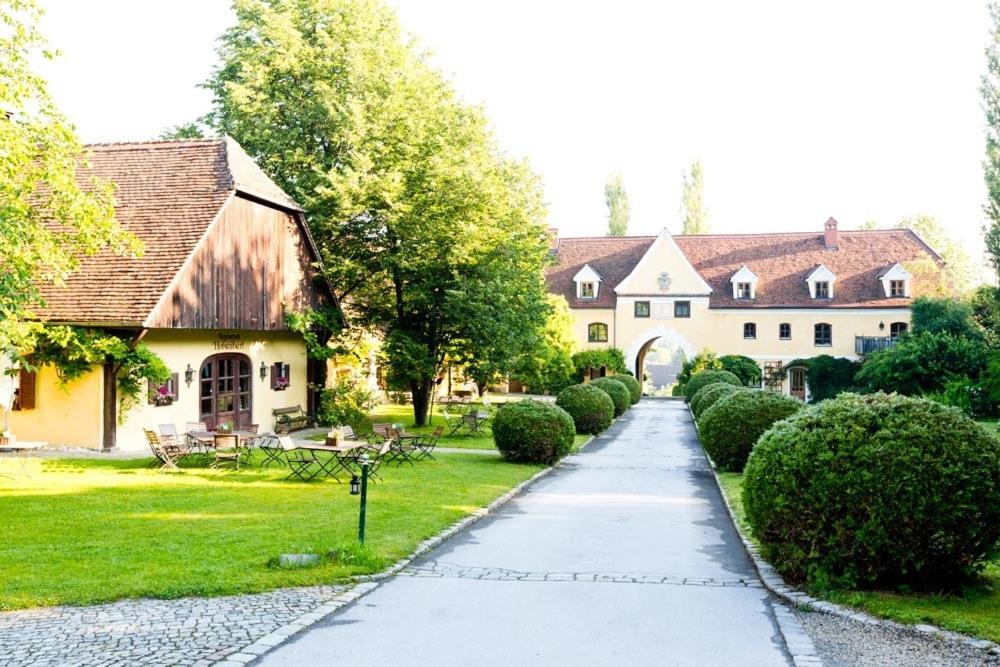 Schlosshotel Obermayerhofen Sebersdorf Eksteriør billede